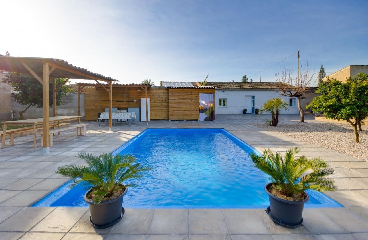 Resale - Villa - Los Montesinos - La Herrada