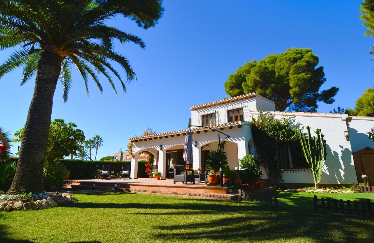 Resale - Villa - Orihuela Costa - Dehesa de campoamor