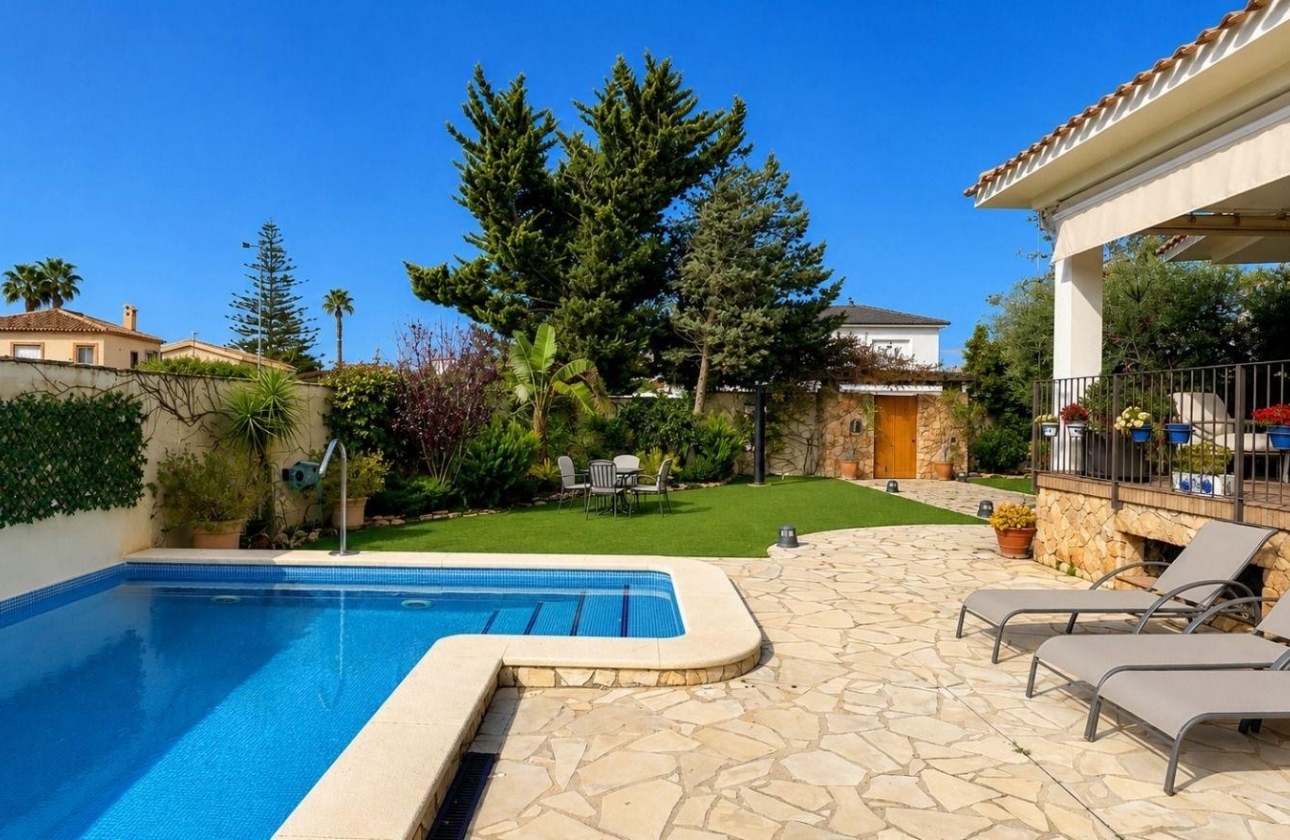 Resale - Villa - Orihuela Costa - Dehesa de campoamor