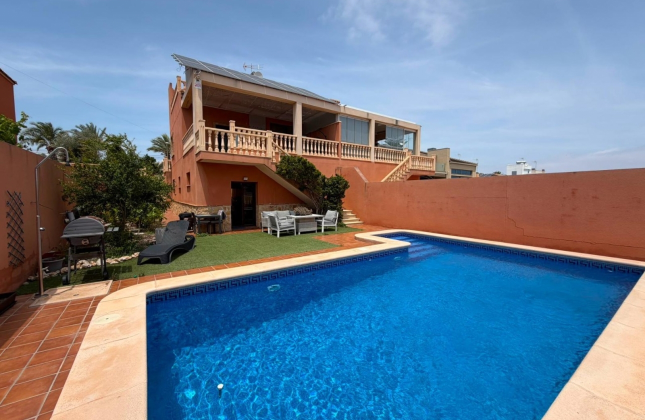 Resale - Villa - Torrevieja - Los Balcones