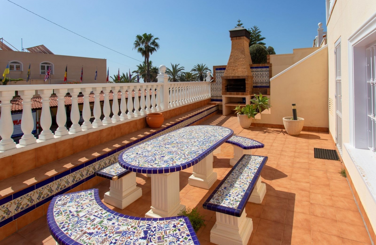 Resale - Villa - Torrevieja - Torreta