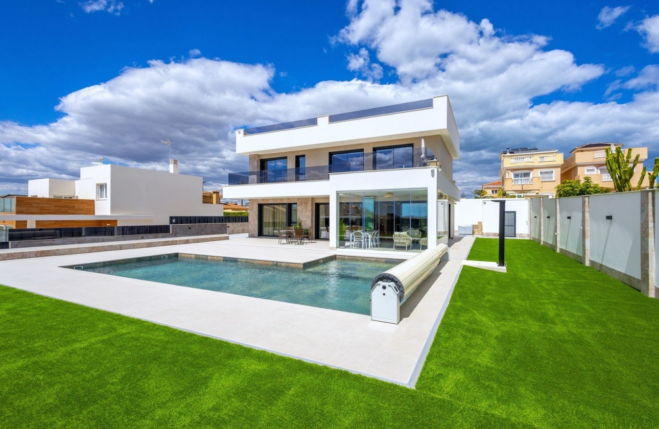 Resale - Villa - Torrevieja - Torrevieja - Playa de los Locos