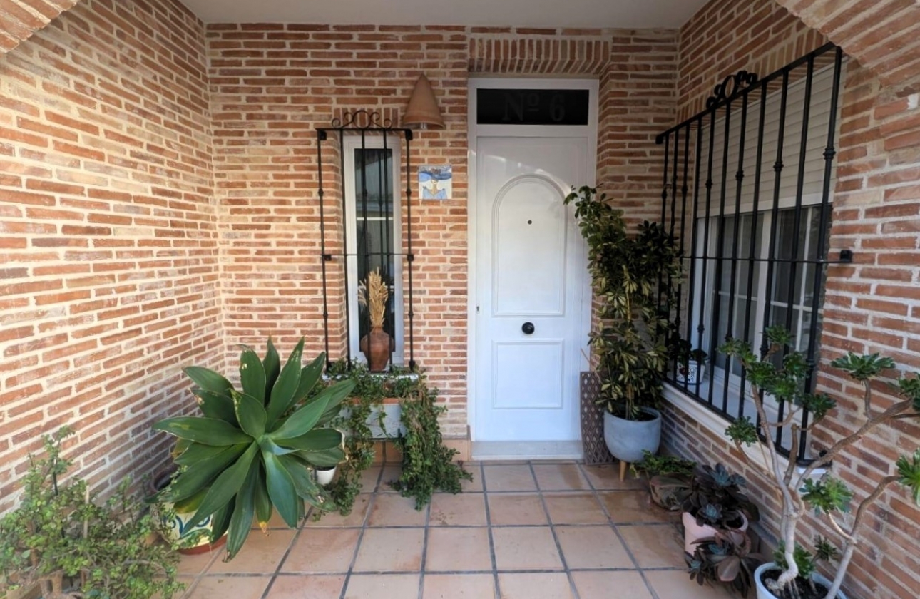 Reventa - Adosado - Santa Pola