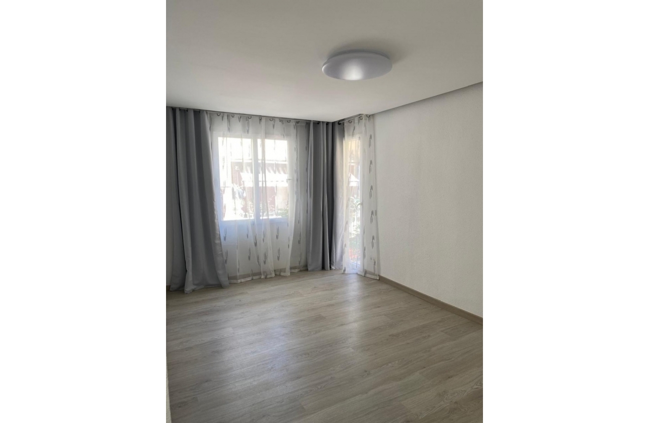 Reventa - Apartamento / piso - Alicante - Carolinas Altas