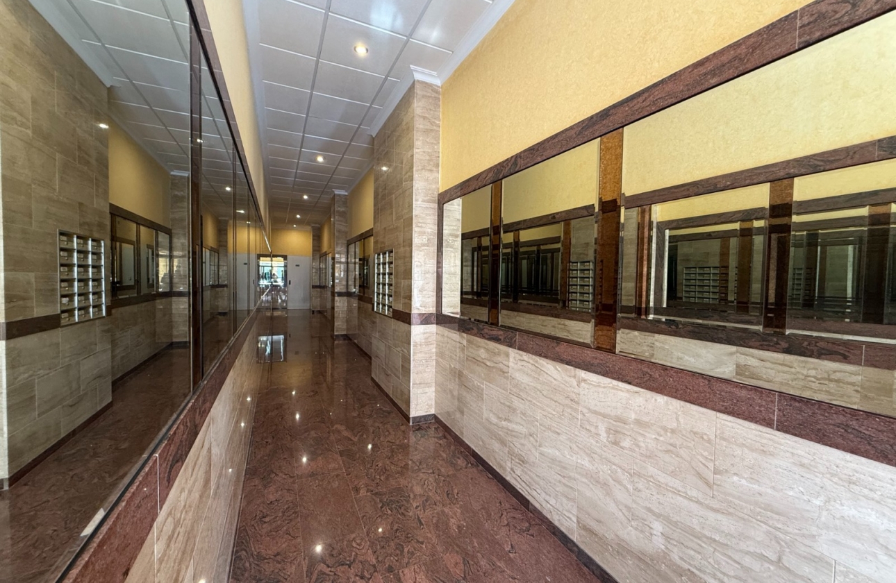 Reventa - Apartamento / piso - Torrevieja - Playa del Cura