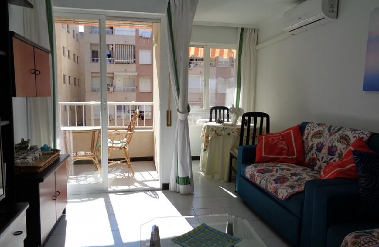 Reventa - Apartamento / piso - Torrevieja - PLAYA LOS LOCOS