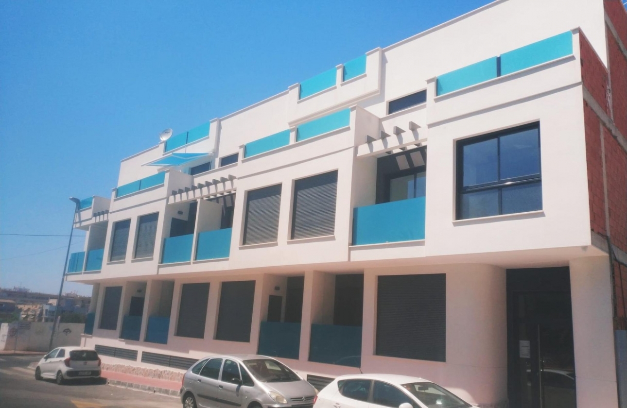 Reventa - Apartamento / piso - Torrevieja -  Urbanización