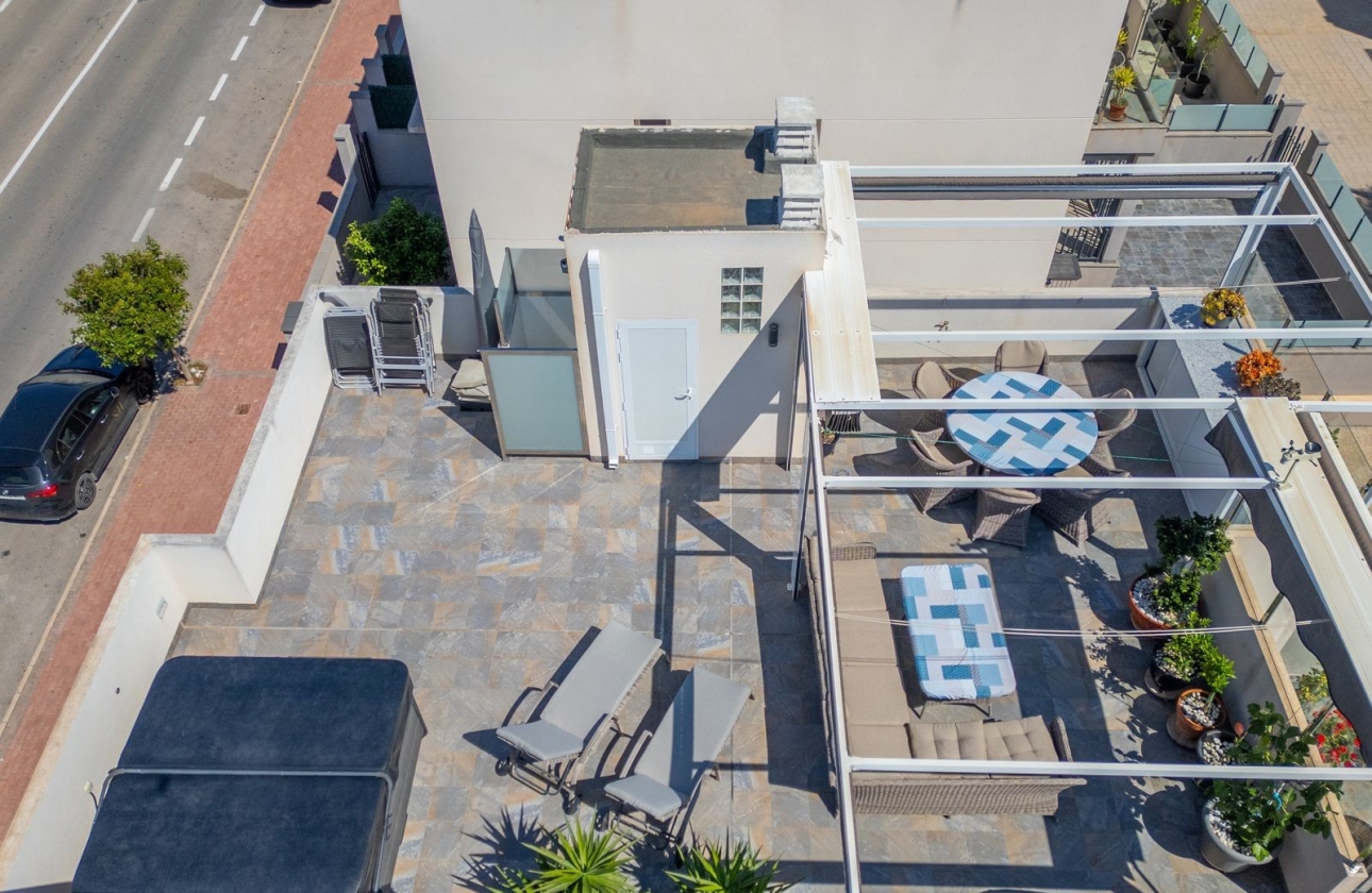 Reventa - Apartamento / piso - Torrevieja -  Urbanización