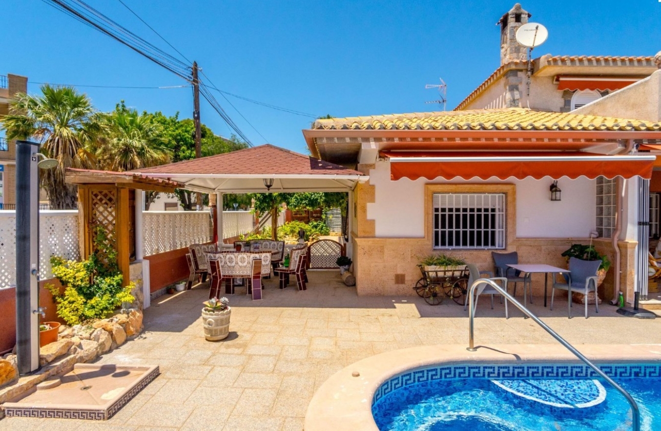 Reventa - Casa Adosada - Campoamor