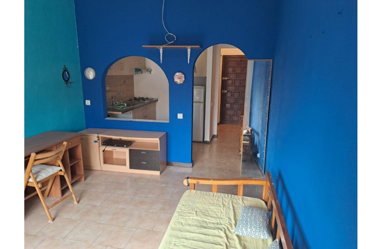 Reventa - Estudio - Torrevieja - Centro
