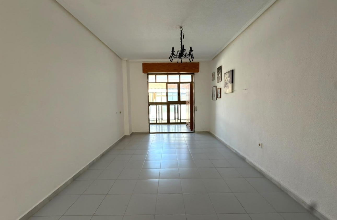 Reventa - Estudio - Torrevieja - La Siesta - El Salado -  Torreta