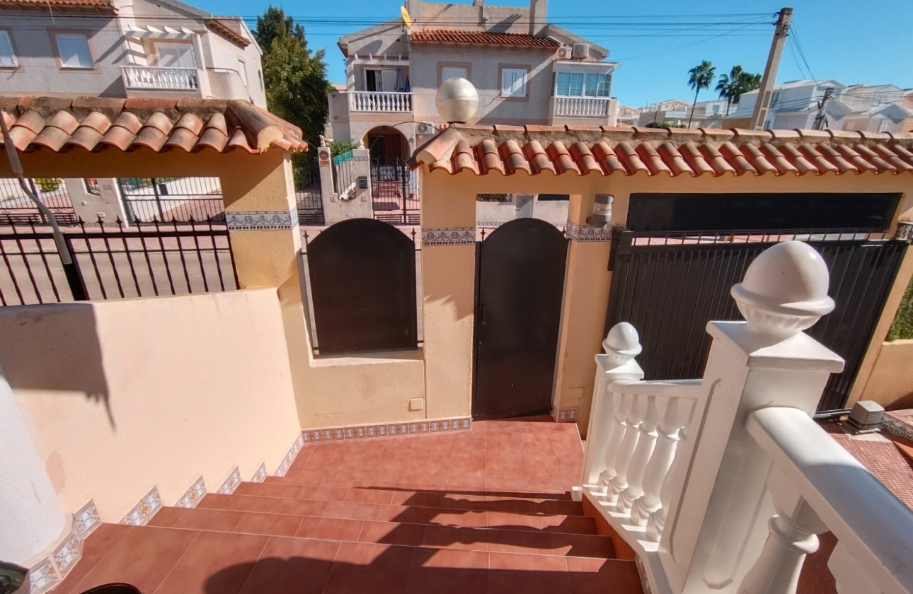 Reventa - Villa - Guardamar del Segura - Urbanizaciones