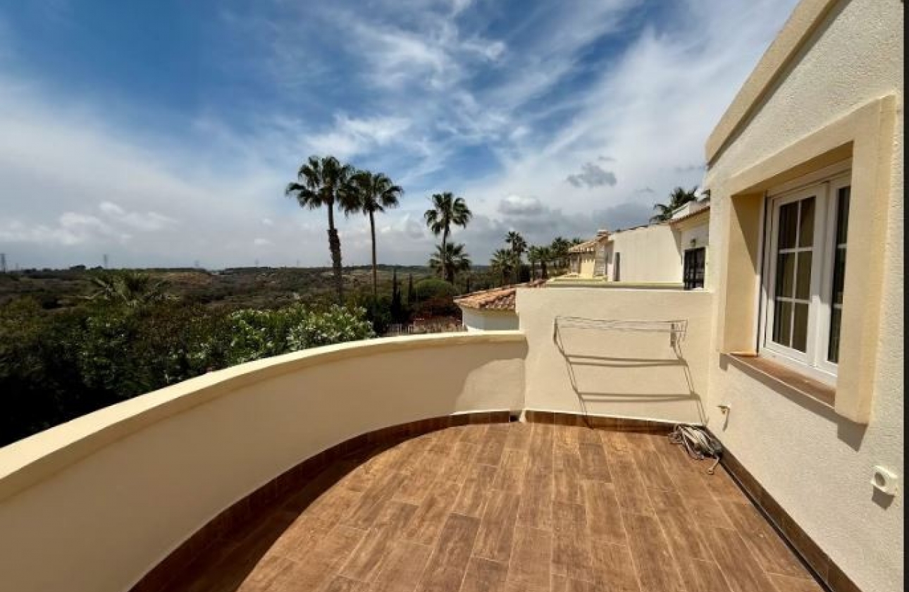 Reventa - Villa - Orihuela Costa - Las Colinas Golf