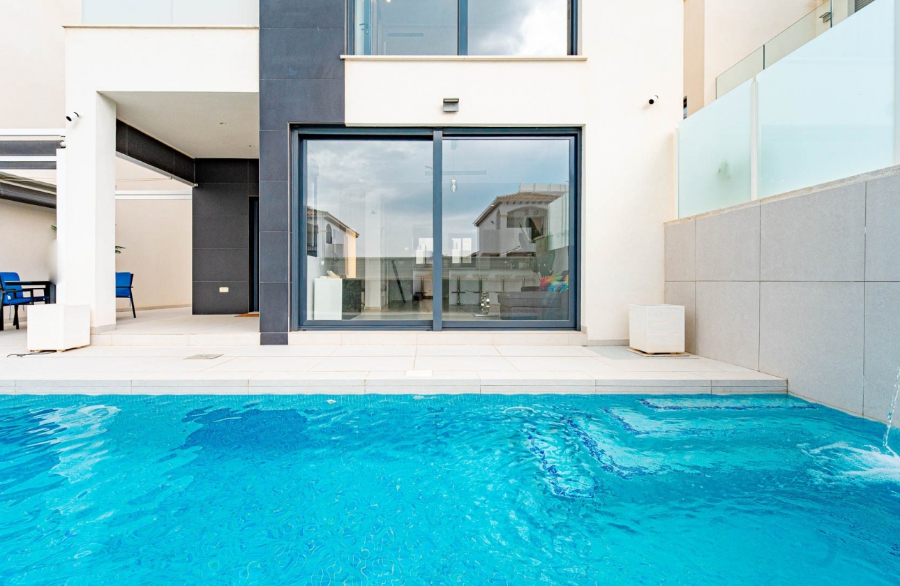 Reventa - Villa - Punta Prima
