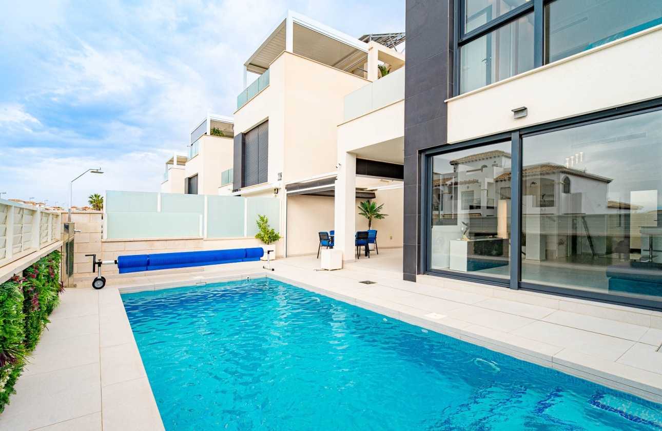 Reventa - Villa - Punta Prima