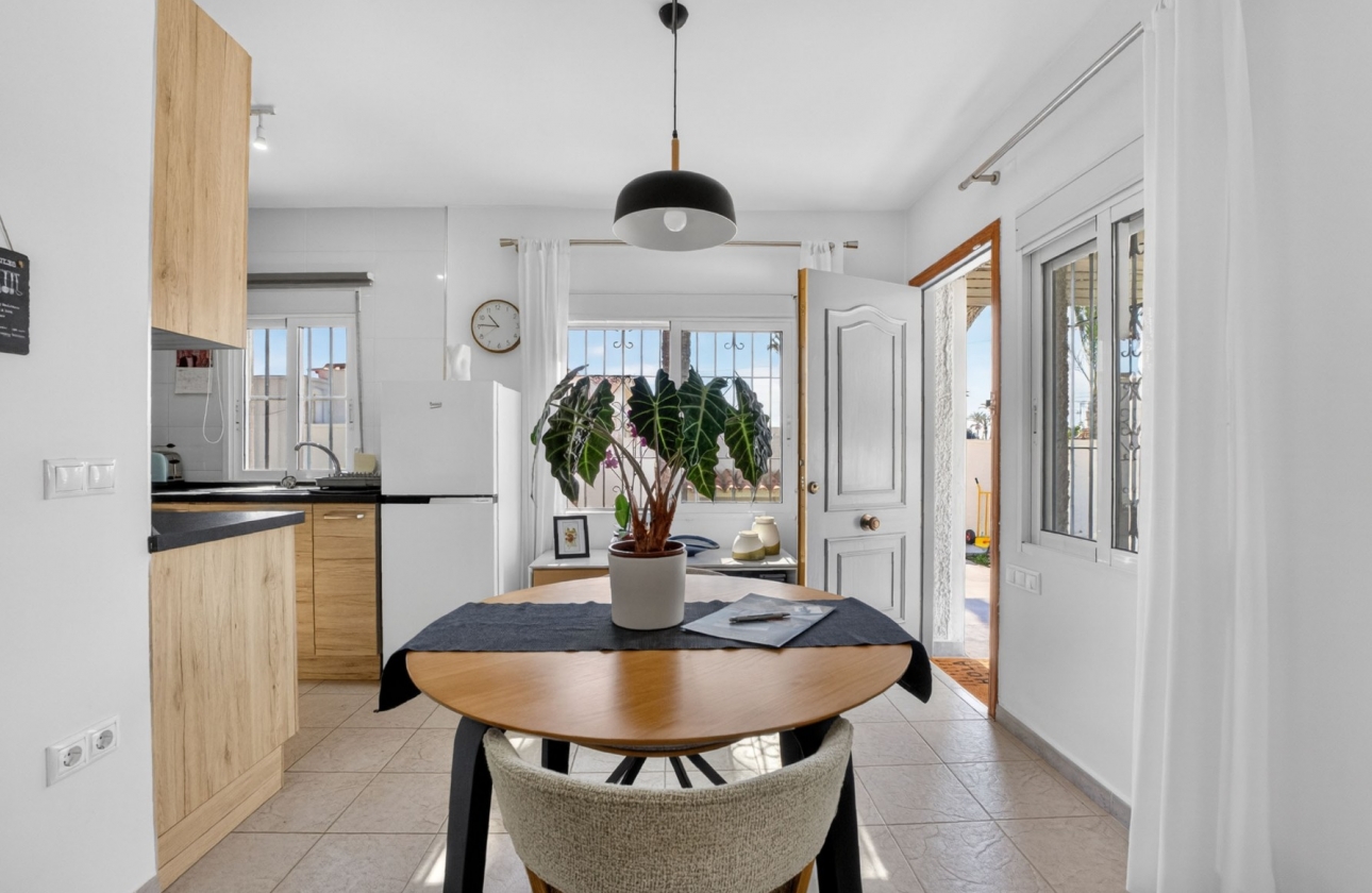 Reventa - Villa - Torrevieja - Nueva Torrevieja - Aguas Nuevas