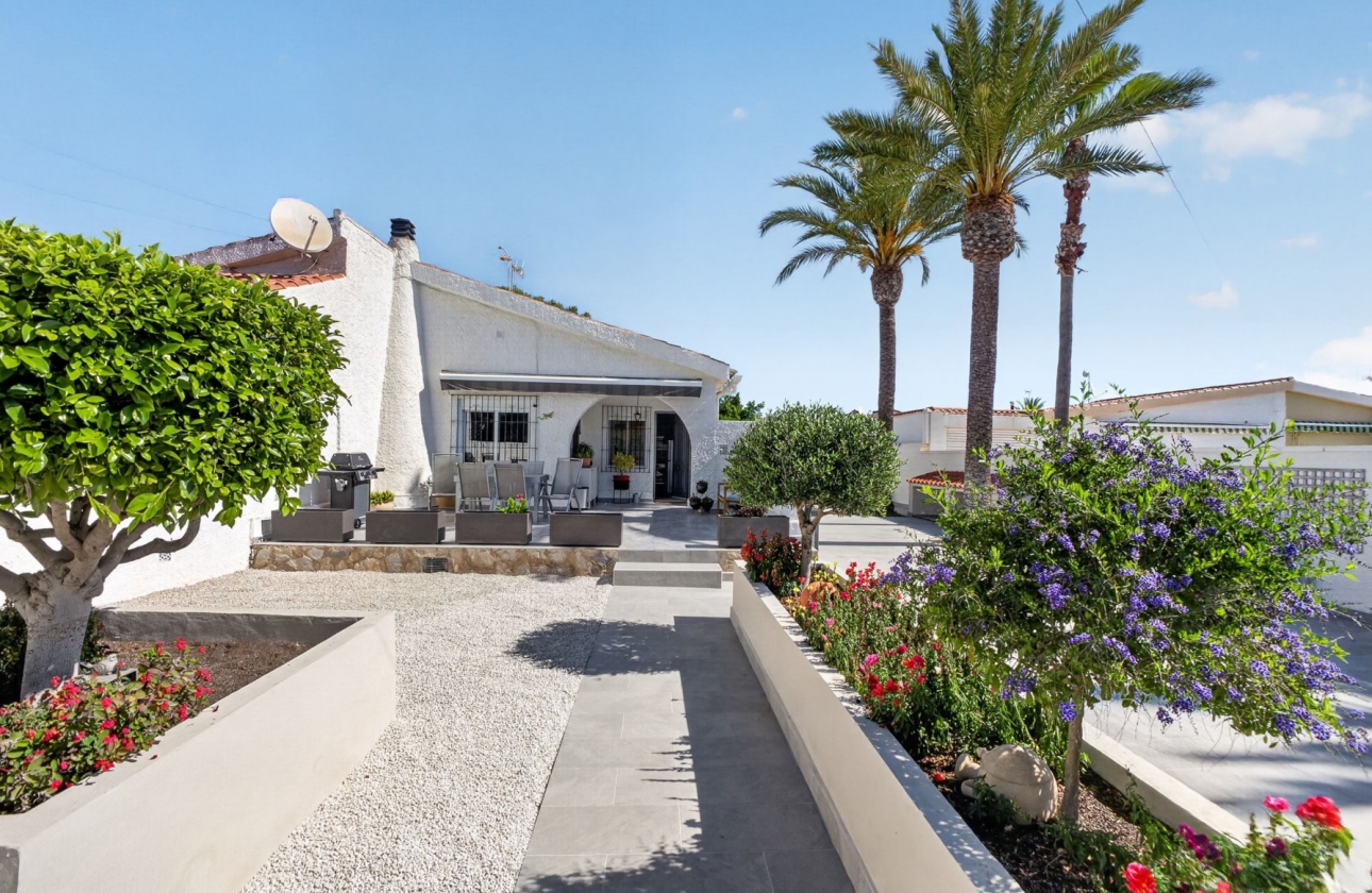Reventa - Villa - Torrevieja - Nueva Torrevieja - Aguas Nuevas