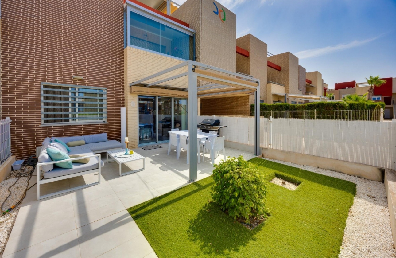 Rynek Wtórny - Bungalow - Torrevieja - Nueva Torrevieja - Aguas Nuevas