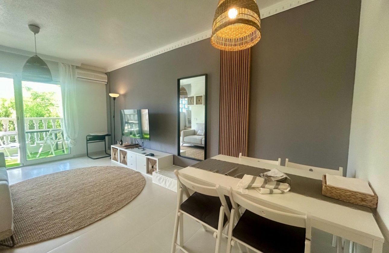 Rynek Wtórny - Trzypiętrowy - Algorfa