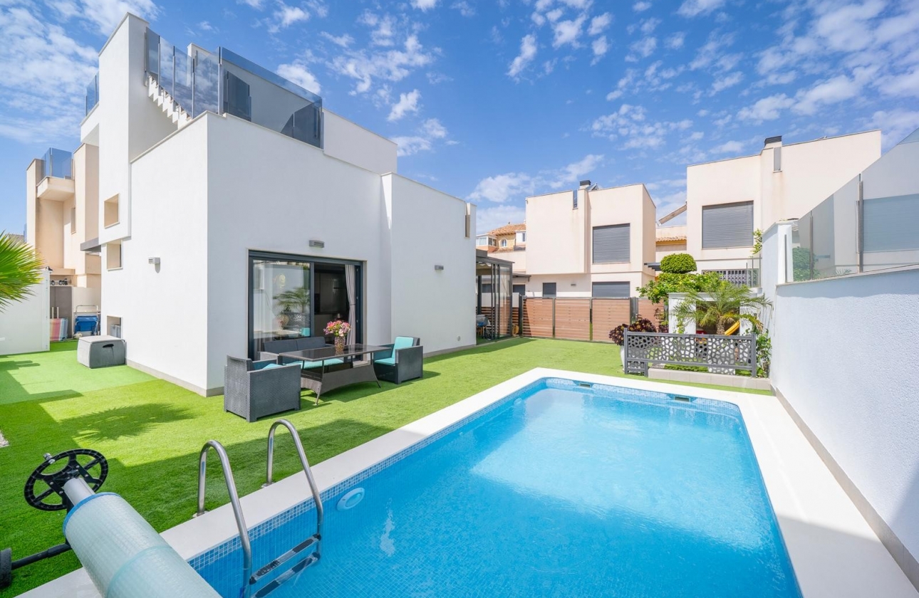Rynek Wtórny - Willa - Torrevieja - Nueva Torrevieja - Aguas Nuevas