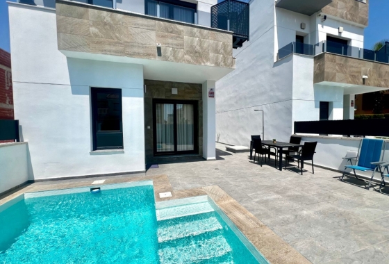 Villa - Obra nueva - Torrevieja - Torreta