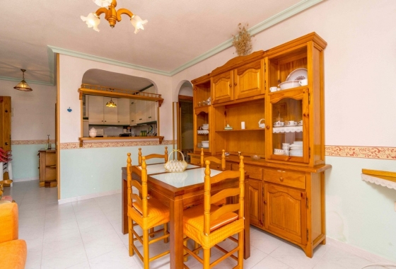 Resale - Apartment / flat - La Mata