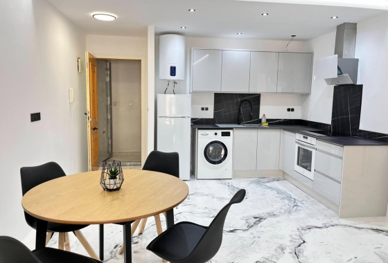 Resale - Apartment / flat - Torrevieja - Acequion