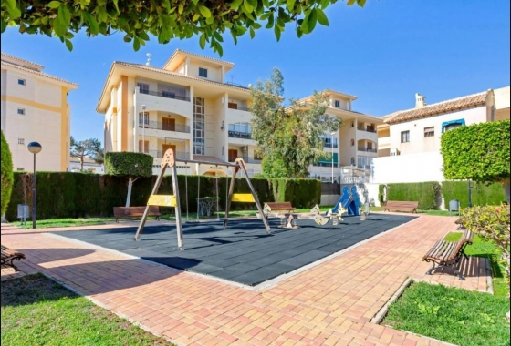 Resale - Apartment / flat - Torrevieja - LA MATA