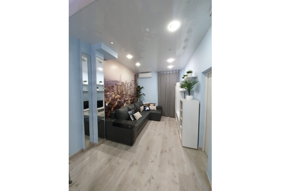 Resale - Duplex - Torrevieja -  Urbanization