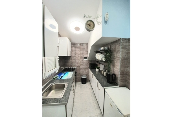 Resale - Duplex - Torrevieja -  Urbanization