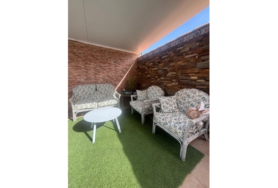 Resale - Duplex - Torrevieja -  Urbanization