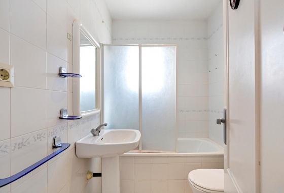 Resale - Bungalow - Torrevieja -  Urbanization