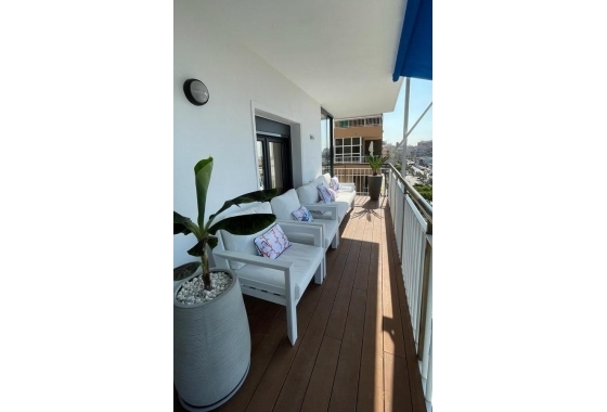 Resale - Apartment / flat - Santa Pola - Puerto