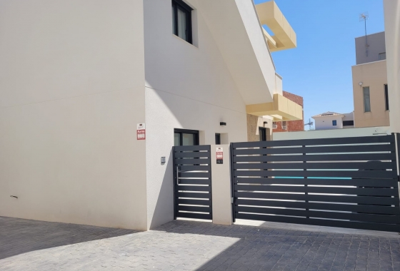 Rynek Wtórny - Bliźniak - Los Montesinos - La Herrada