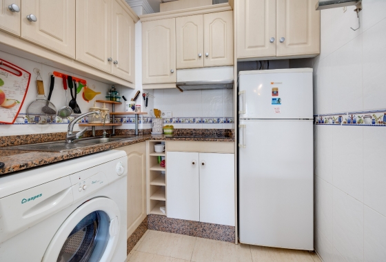 Resale - Apartment / flat - Torrevieja - Playa de los Locos