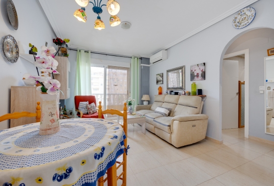 Resale - Apartment / flat - Torrevieja - Playa de los Locos