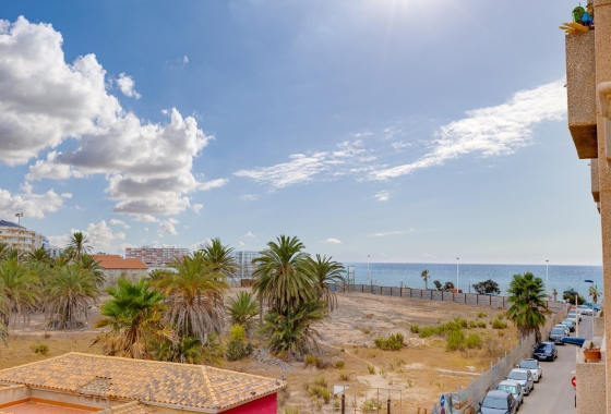 Resale - Apartment / flat - Torrevieja - Playa de los Locos