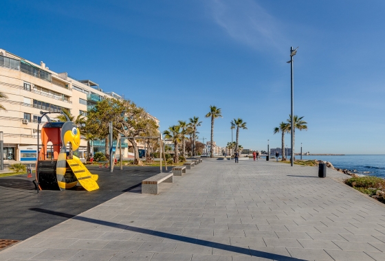 Resale - Apartment / flat - Torrevieja - Playa de los Locos