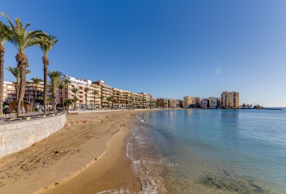 Resale - Apartment / flat - Torrevieja - Playa de los Locos