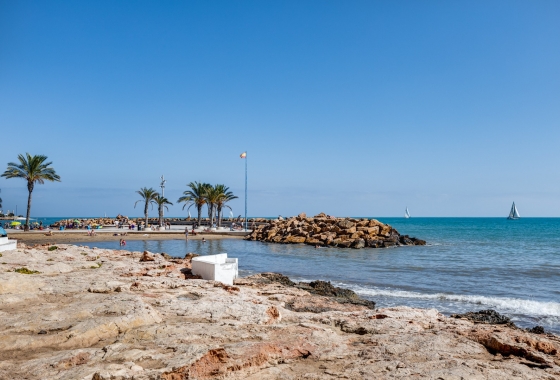 Resale - Apartment / flat - Torrevieja - Playa de los Locos