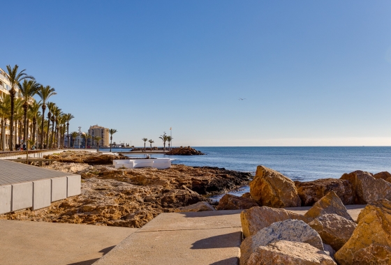 Resale - Apartment / flat - Torrevieja - Playa de los Locos