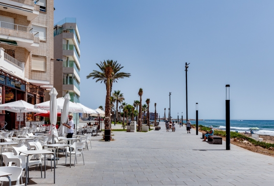 Resale - Apartment / flat - Torrevieja - Playa de los Locos