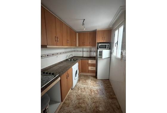 Resale - Apartment / flat - Torrevieja -  Urbanization