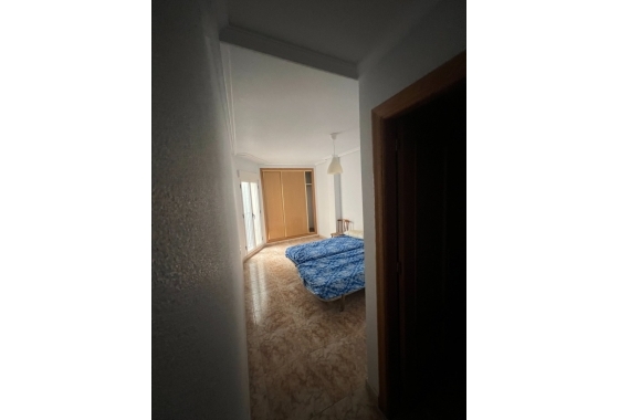 Resale - Apartment / flat - Torrevieja -  Urbanization