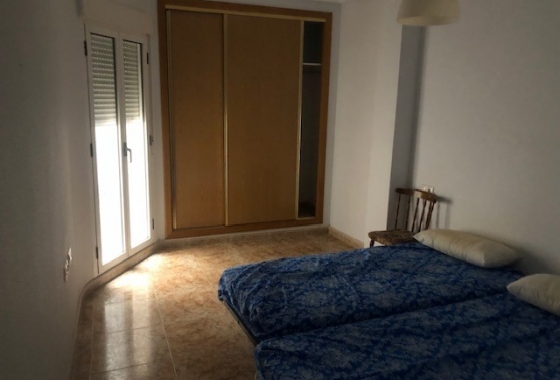 Resale - Apartment / flat - Torrevieja -  Urbanization