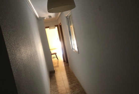 Resale - Apartment / flat - Torrevieja -  Urbanization