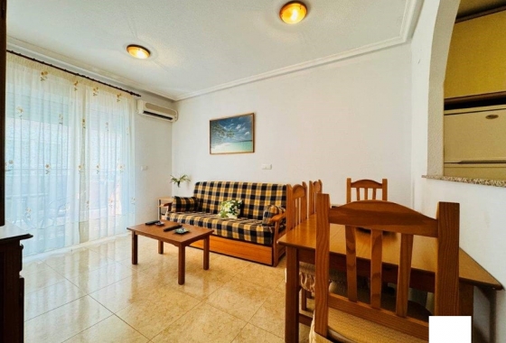 Resale - Apartment / flat - La Mata