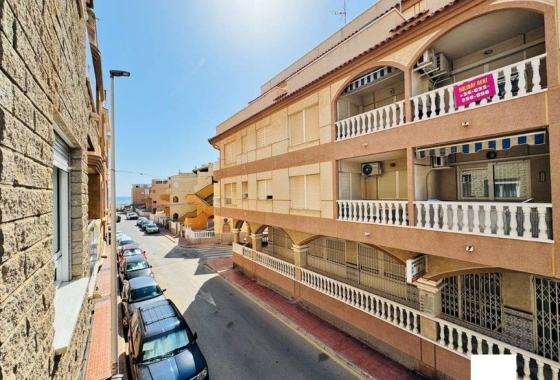 Resale - Apartment / flat - La Mata