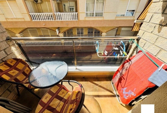 Resale - Apartment / flat - La Mata