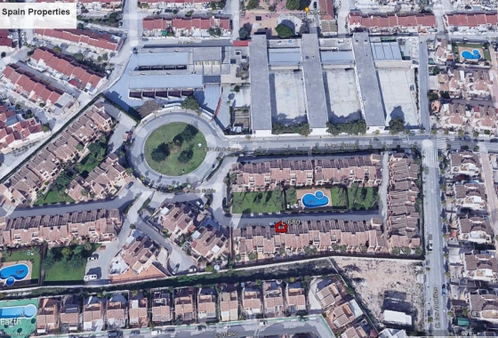 Resale - Bungalow - Torrevieja -  Urbanization